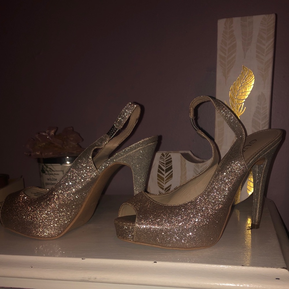 GUESS Glitter Pumps - Picture 1 of 4